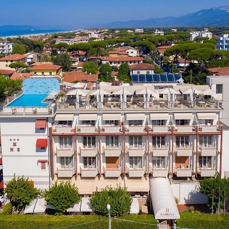 Hotel Nuova Sabrina مارينا دي بييتراسانْت المظهر الخارجي الصورة